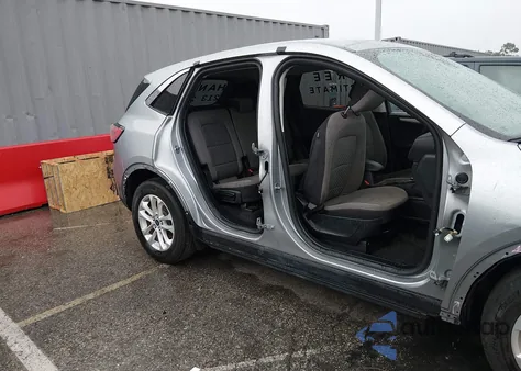 2021 Ford Escape Se Hybrid z USA, uszkodzony, nr VIN 1FMCU0BZ1MUB16461